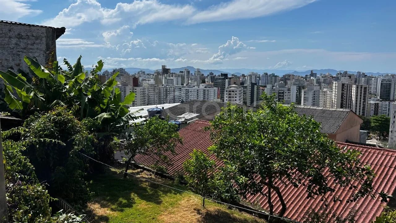 Terreno para venda em Centro com 557 m² — foto principal