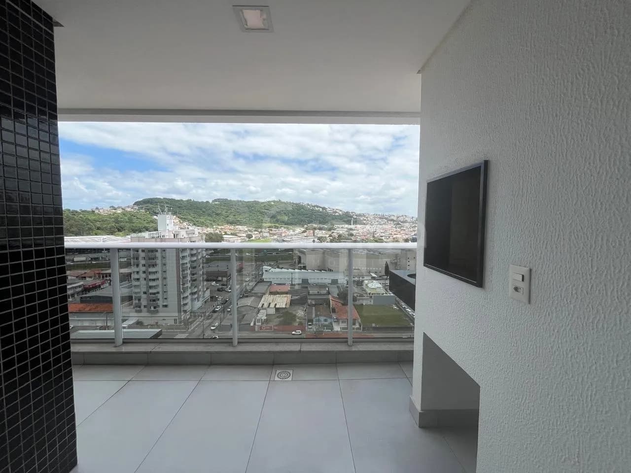Apartamento para venda com 3 dormitórios em Kobrasol com 92 m² — foto 2