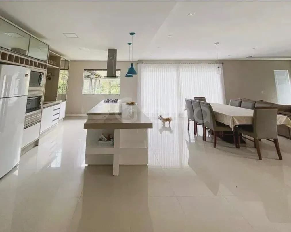 Casa para venda com 4 dormitórios em Ratones com 355 m² — foto 2