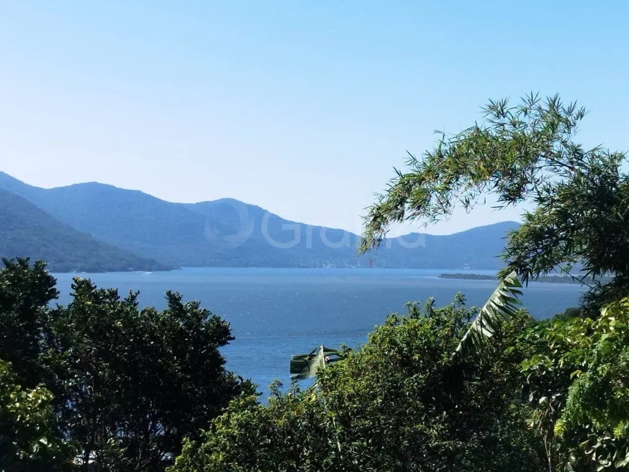 Terreno para venda em Lagoa Da Conceição com 1369 m² — foto principal