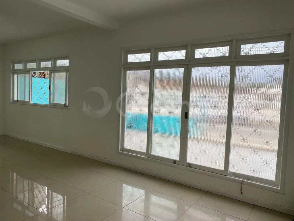 Casa comercial para venda em Capoeiras com 67 m² — foto principal