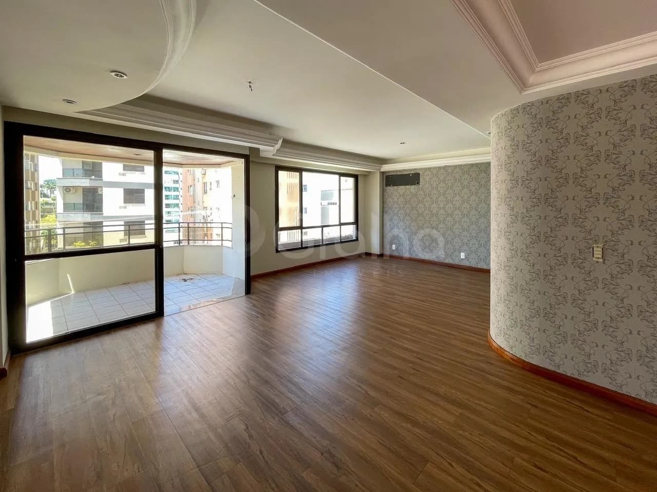 Apartamento para venda com 3 dormitórios em Centro com 254 m² — foto principal