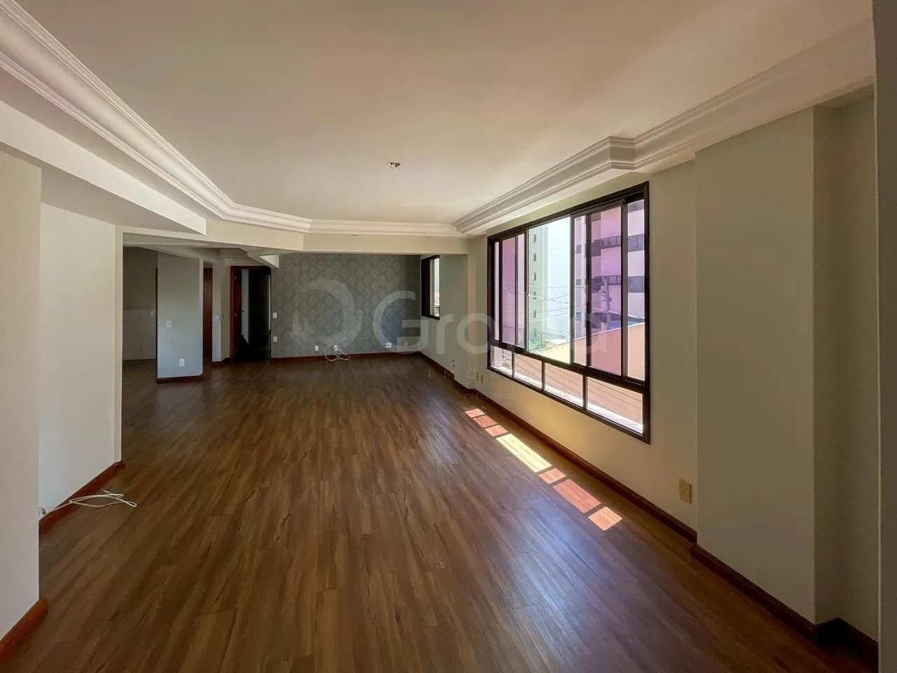 Apartamento para venda com 3 dormitórios em Centro com 254 m² — foto 3
