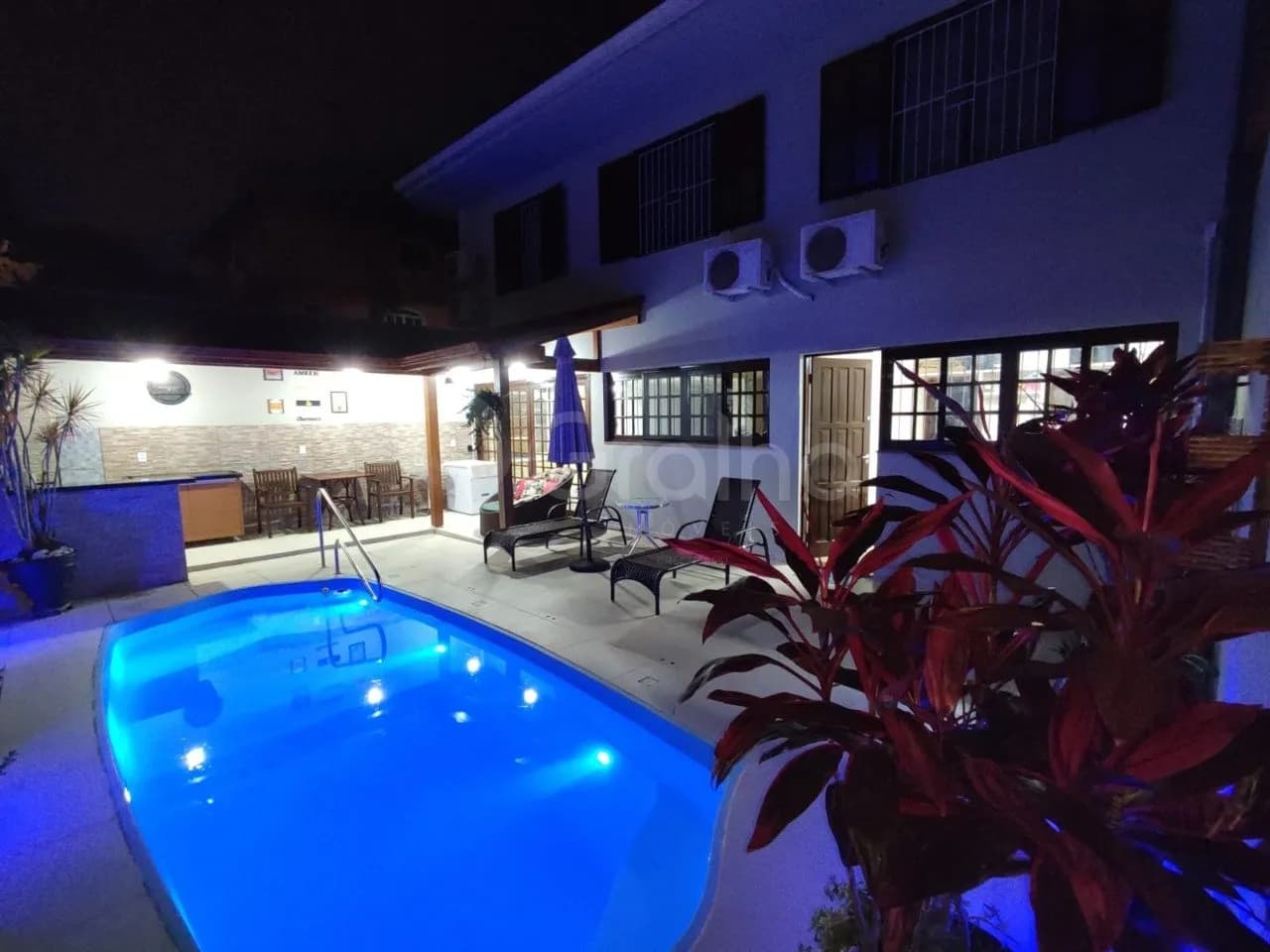 Casa para venda com 5 dormitórios em Capoeiras com 356 m² — foto principal