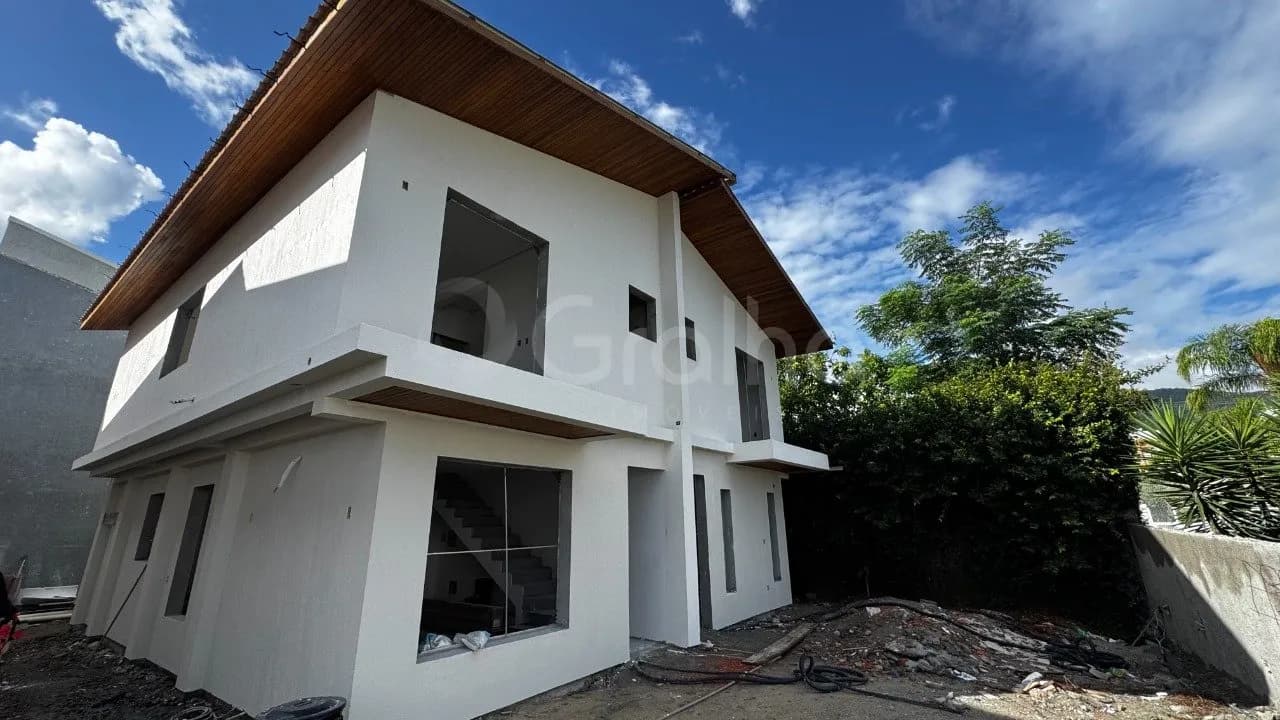 Casa para venda com 3 dormitórios em Santa Mônica com 132 m² — foto 4