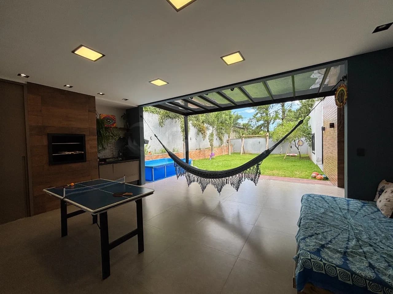 Casa para venda com 4 dormitórios em Campeche com 250 m² — foto principal