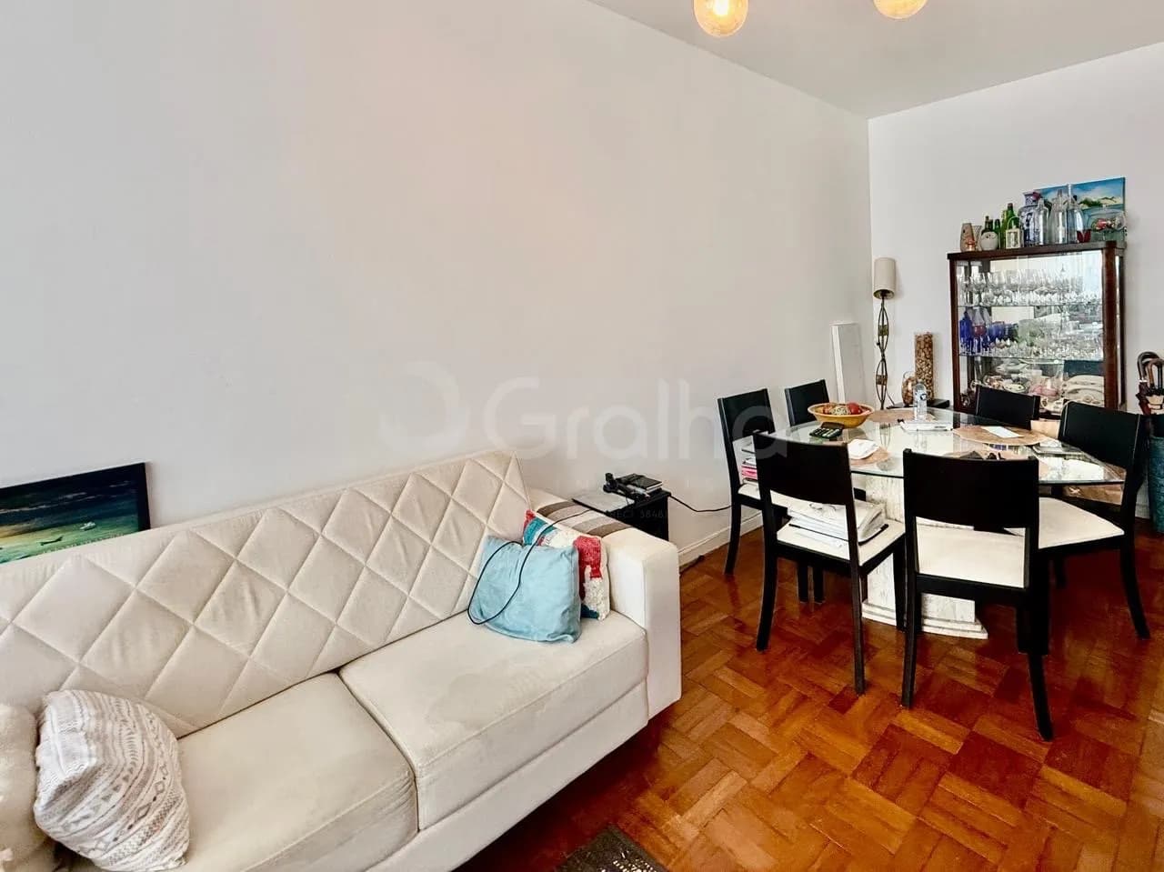 Apartamento para venda com 2 dormitórios em Coqueiros com 81 m² — foto 2