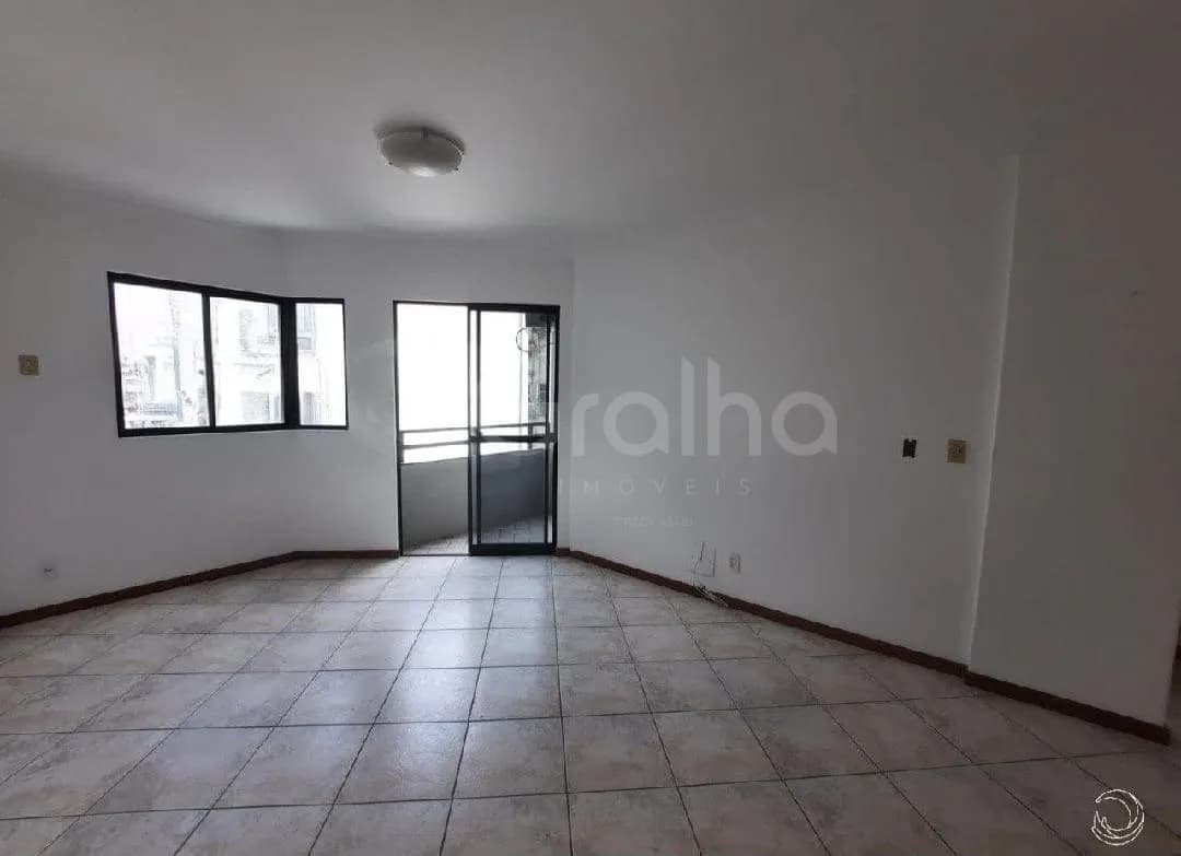 Apartamento para venda com 3 dormitórios em Centro com 81 m² — foto principal