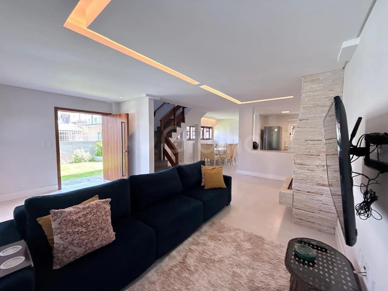 Casa para venda com 3 dormitórios em Canasvieiras com 244 m² — foto 2
