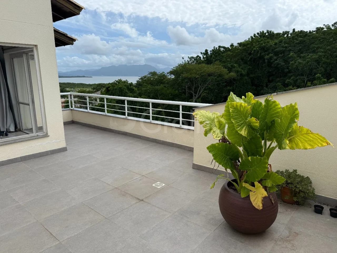 Cobertura para venda com 3 dormitórios em Pantanal com 150 m² — foto principal