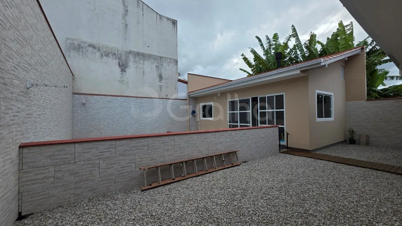 Casa para venda com 4 dormitórios em Jardim Cidade De Florianopolis com 231 m² — foto 2