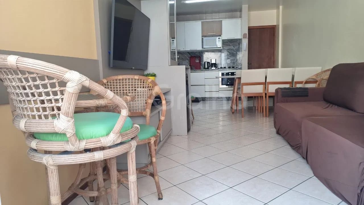 Apartamento para venda com 2 dormitórios em Ingleses Do Rio Vermelho com 65 m² — foto principal