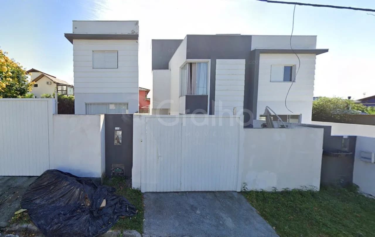 Casa para venda com 2 dormitórios em Rio Tavares com 96 m² — foto principal