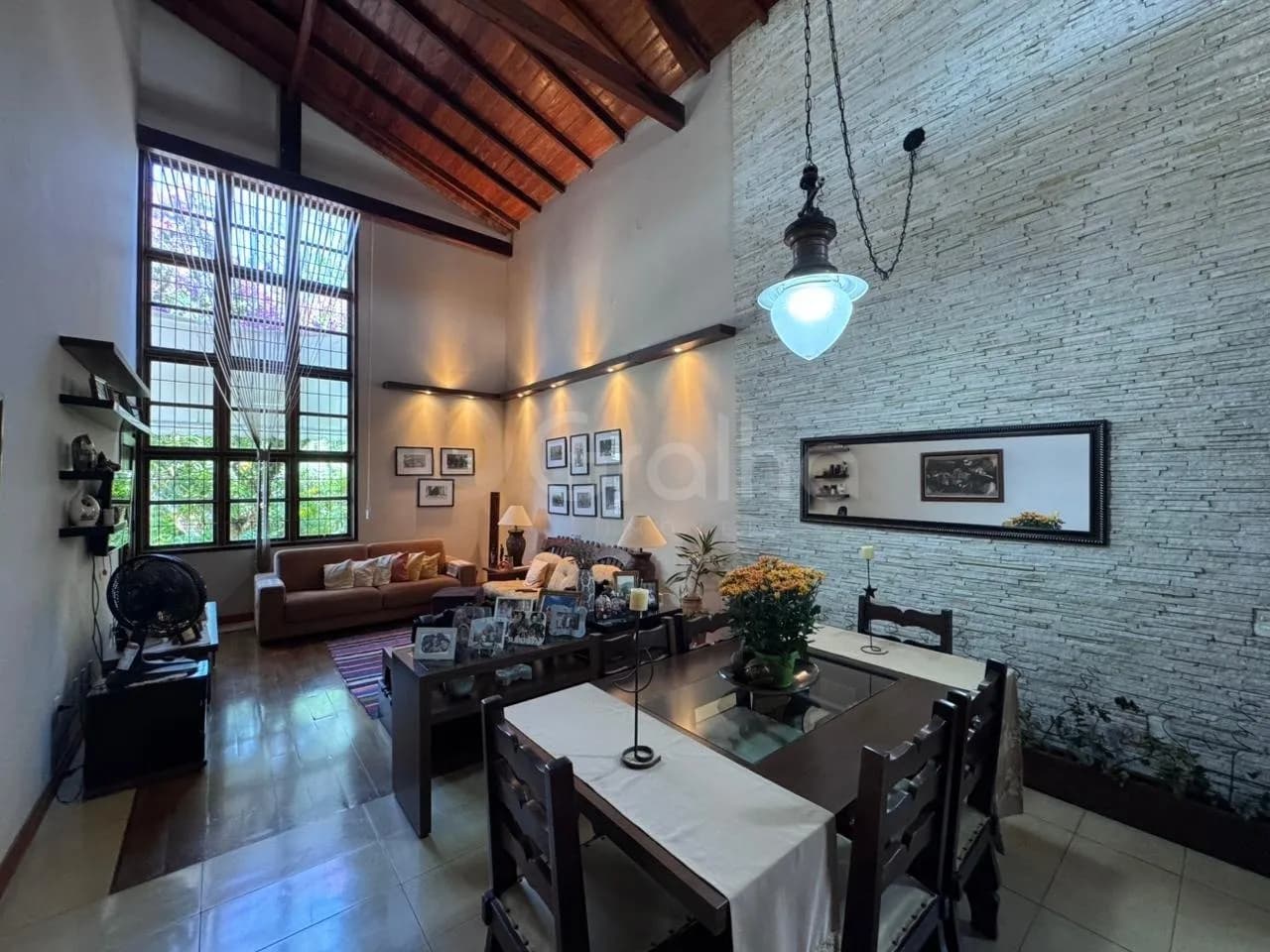 Casa para venda com 4 dormitórios em Agronômica com 274 m² — foto 2
