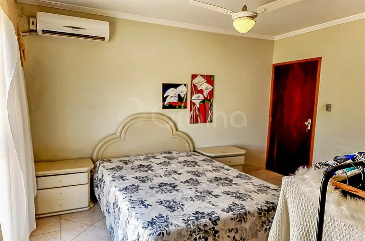Cobertura para venda com 4 dormitórios em Coqueiros com 208 m² — foto 4