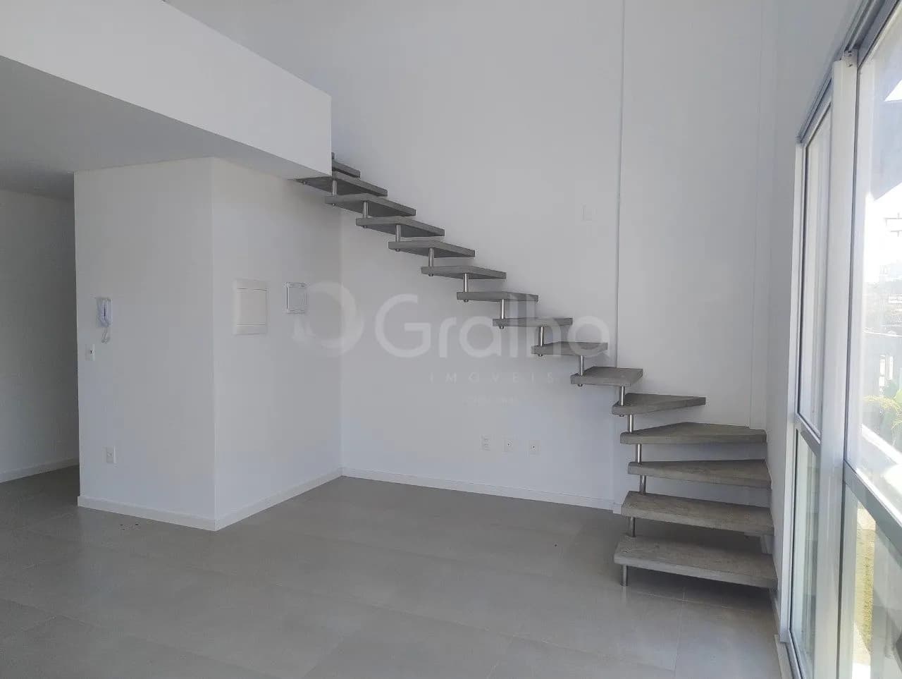 Loft para venda com 1 dormitório, em Ribeirão da Ilha com 68 m² — foto 5