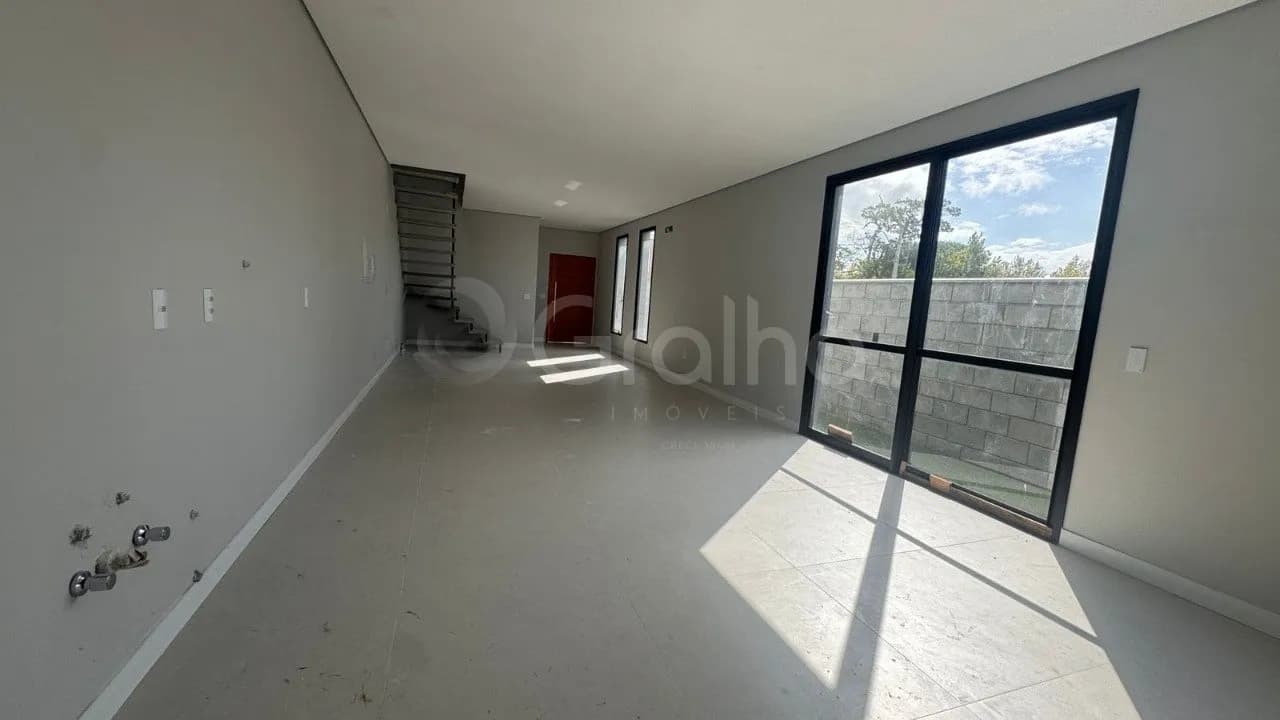Casa para venda com 3 dormitórios em Canasvieiras com 154 m² — foto 2