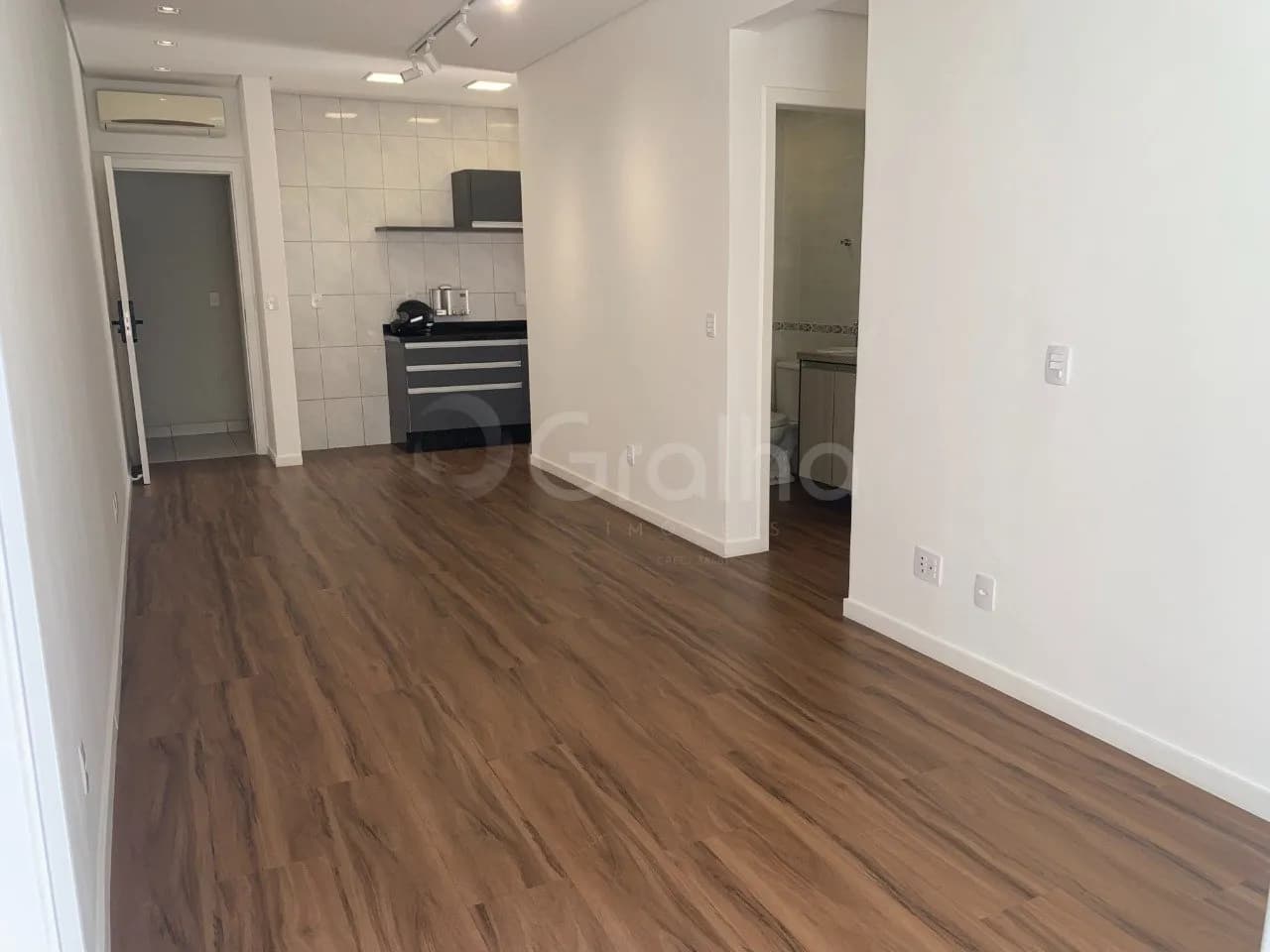 Apartamento para venda com 2 dormitórios em Campeche com 60 m² — foto 2