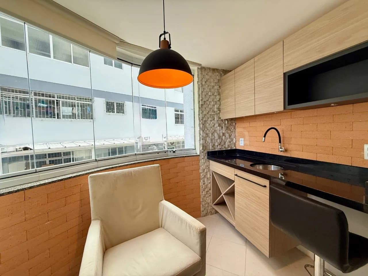 Apartamento para venda com 3 dormitórios em Coqueiros com 114 m² — foto 5