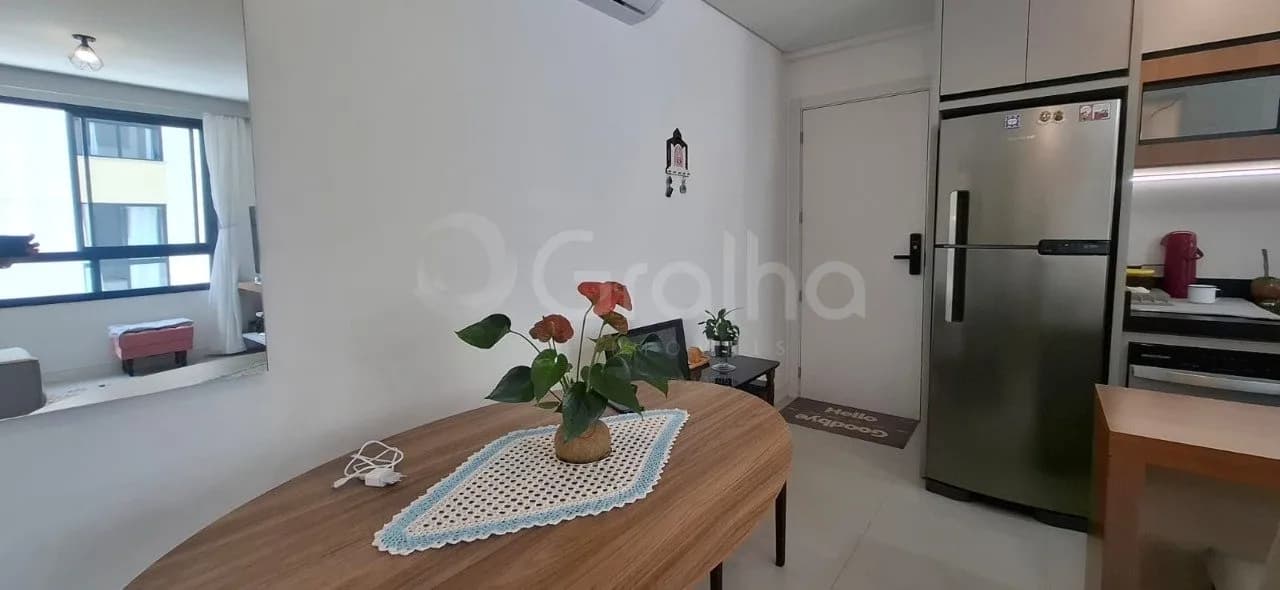 Apartamento para venda com 2 dormitórios em Carvoeira com 63 m² — foto 2