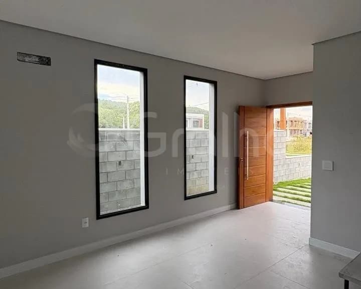Casa para venda com 3 dormitórios em Canasvieiras com 154 m² — foto 2