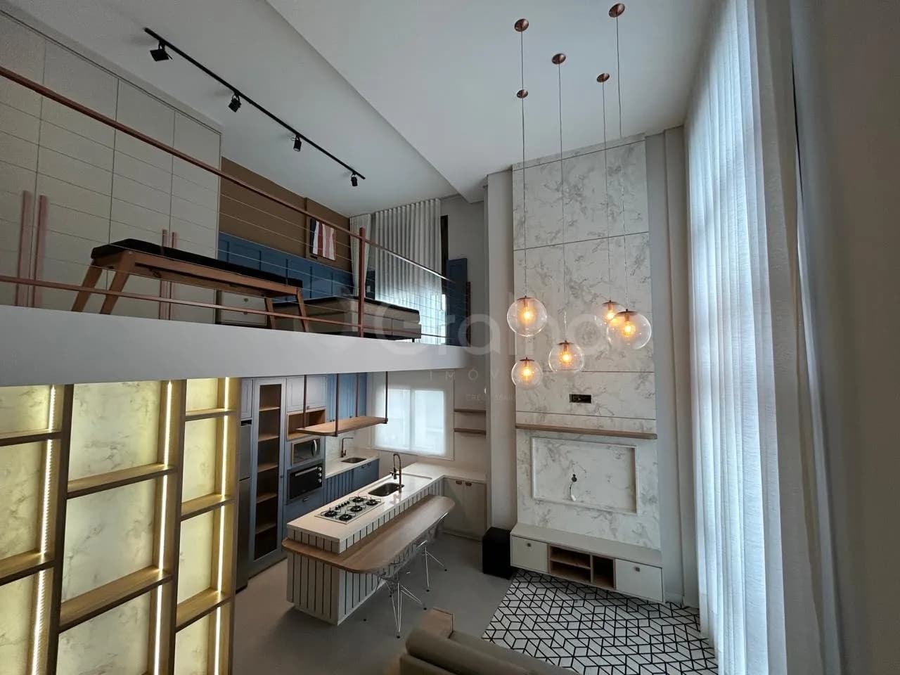 Apartamento duplex para venda com 1 dormitório, em Carvoeira com 60 m² — foto principal