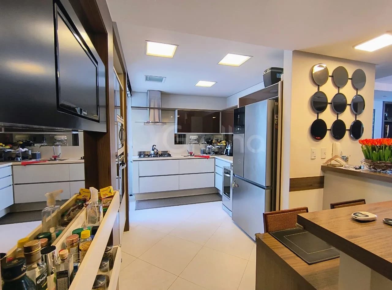 Casa para venda com 8 dormitórios em Carvoeira com 530 m² — foto 3