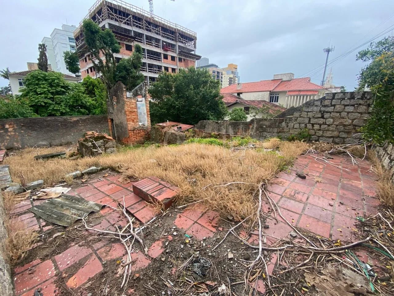 Terreno para venda em Estreito com 148 m² — foto principal
