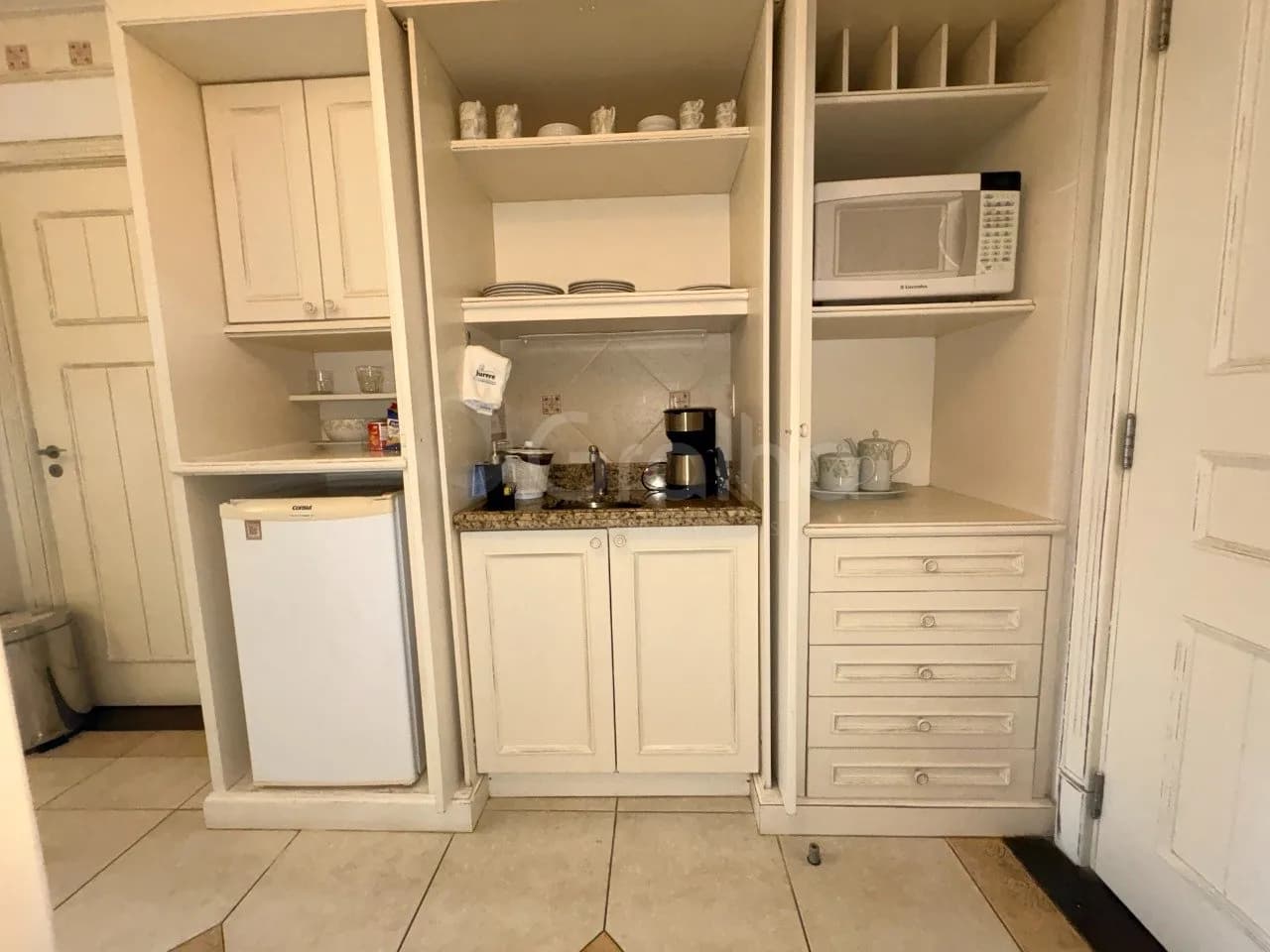 Apartamento para venda com 1 dormitório, em Jurerê Internacional com 40 m² — foto 3