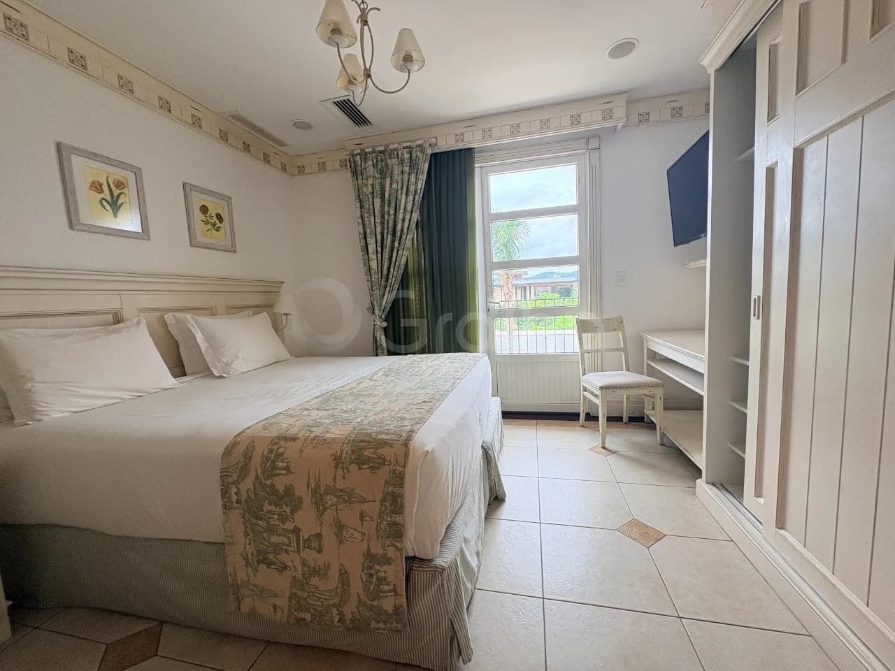 Apartamento para venda com 1 dormitório, em Jurerê Internacional com 40 m²