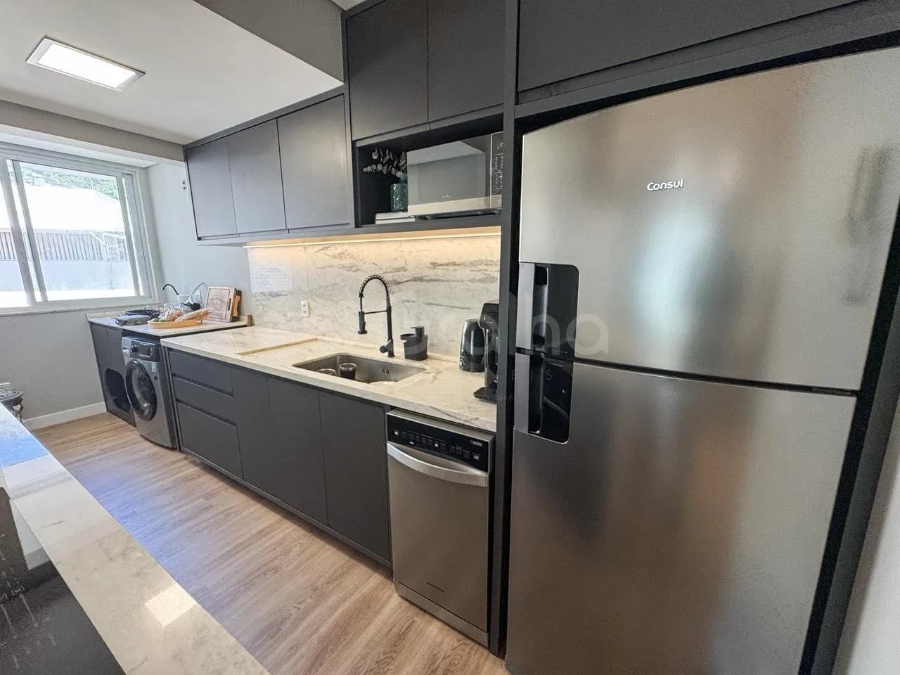 Apartamento para venda com 2 dormitórios em Pantanal com 68 m² — foto 3