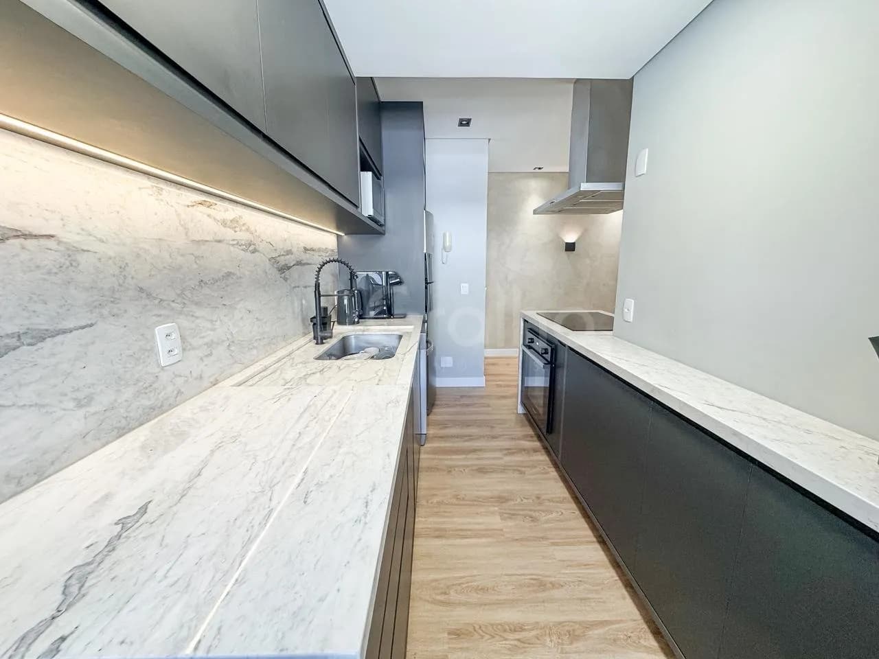 Apartamento para venda com 2 dormitórios em Pantanal com 68 m² — foto 5