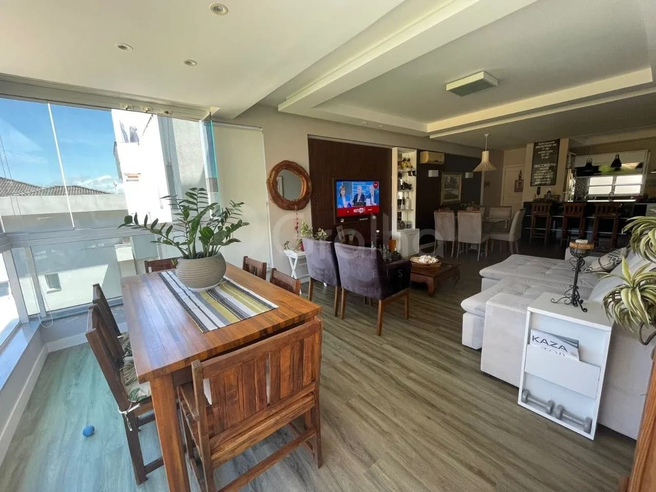 Apartamento para venda com 3 dormitórios em Jurerê com 149 m² — foto principal