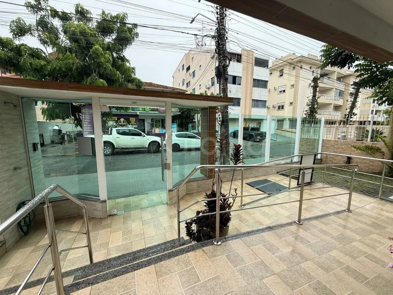 Prédio residencial para venda com 9 dormitórios em Canasvieiras com 671 m² — foto principal