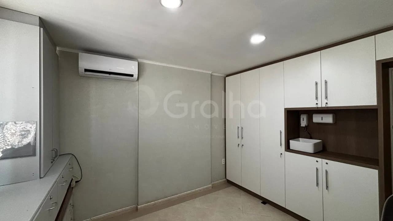 Sala comercial para venda em Centro com 27 m² — foto principal