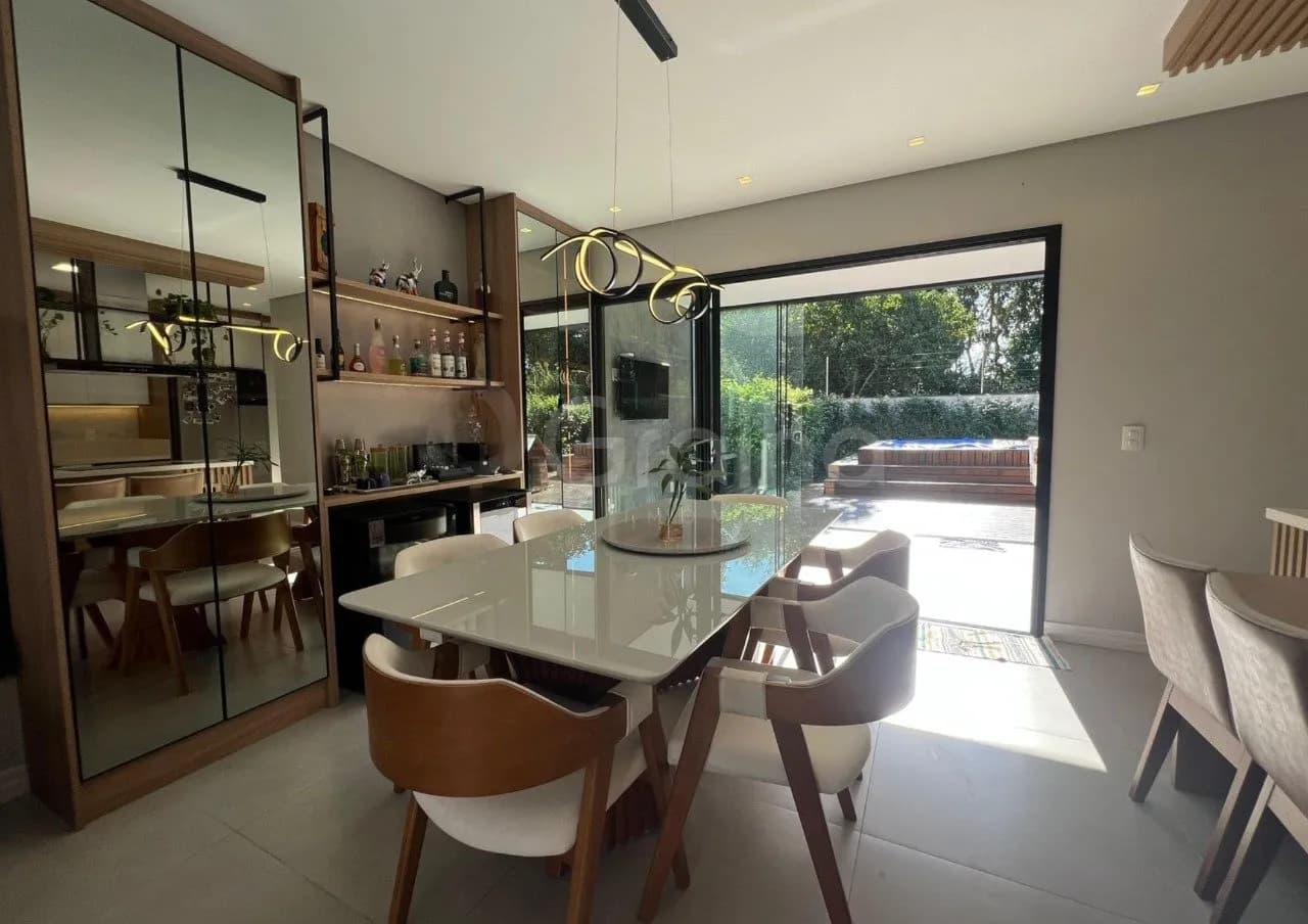 Casa de condomínio para venda com 3 dormitórios em Beira Rio com 182 m² — foto 2