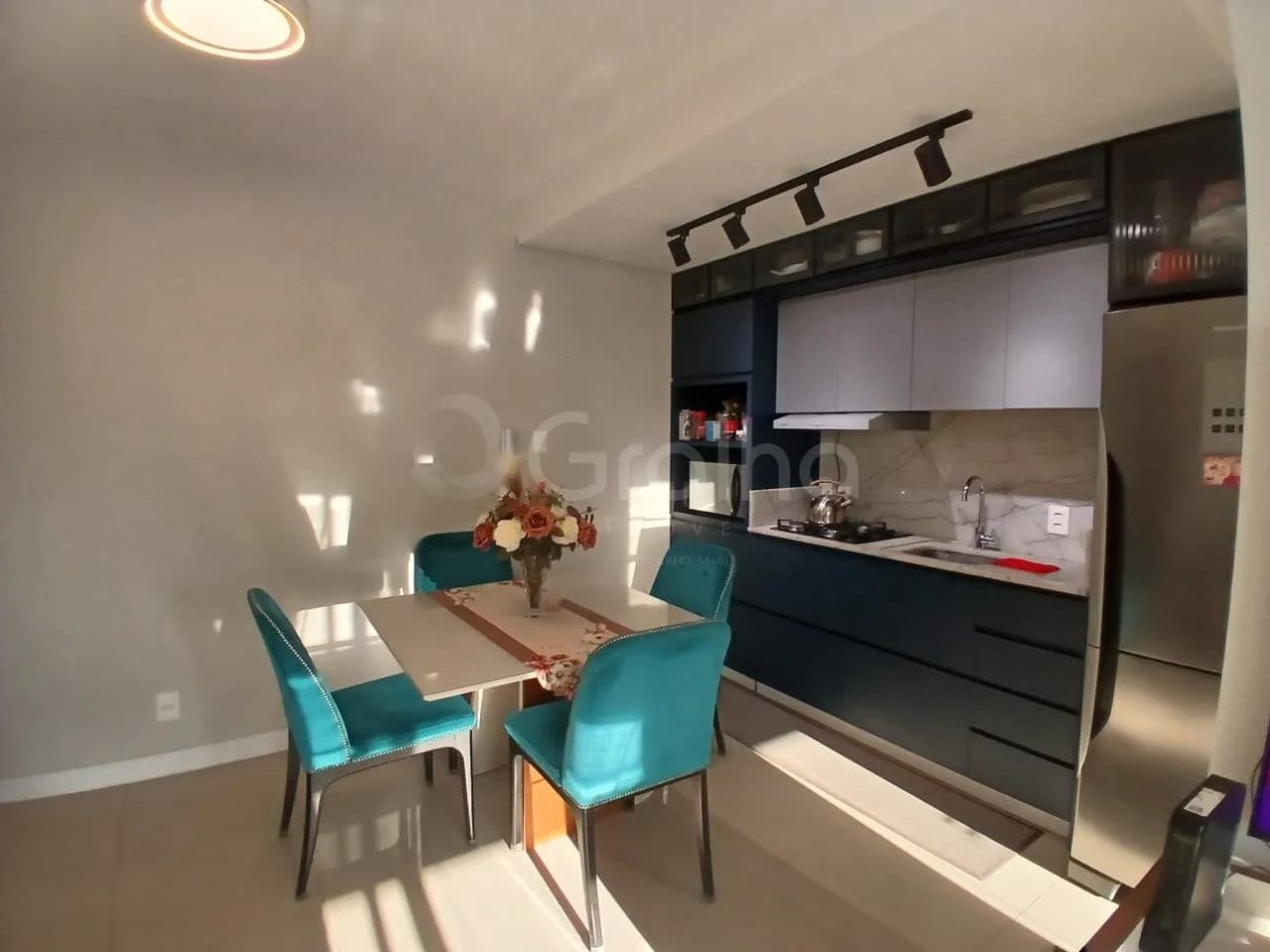 Apartamento para venda com 2 dormitórios em Itacorubi com 76 m² — foto 2