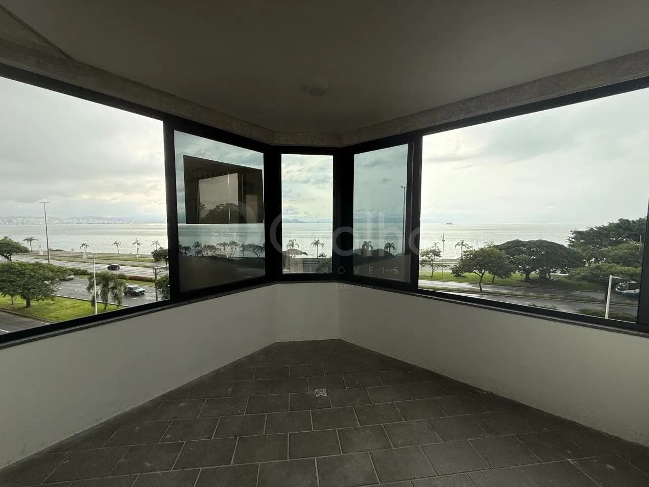 Apartamento para venda com 3 dormitórios em Agronômica com 157 m² — foto 2