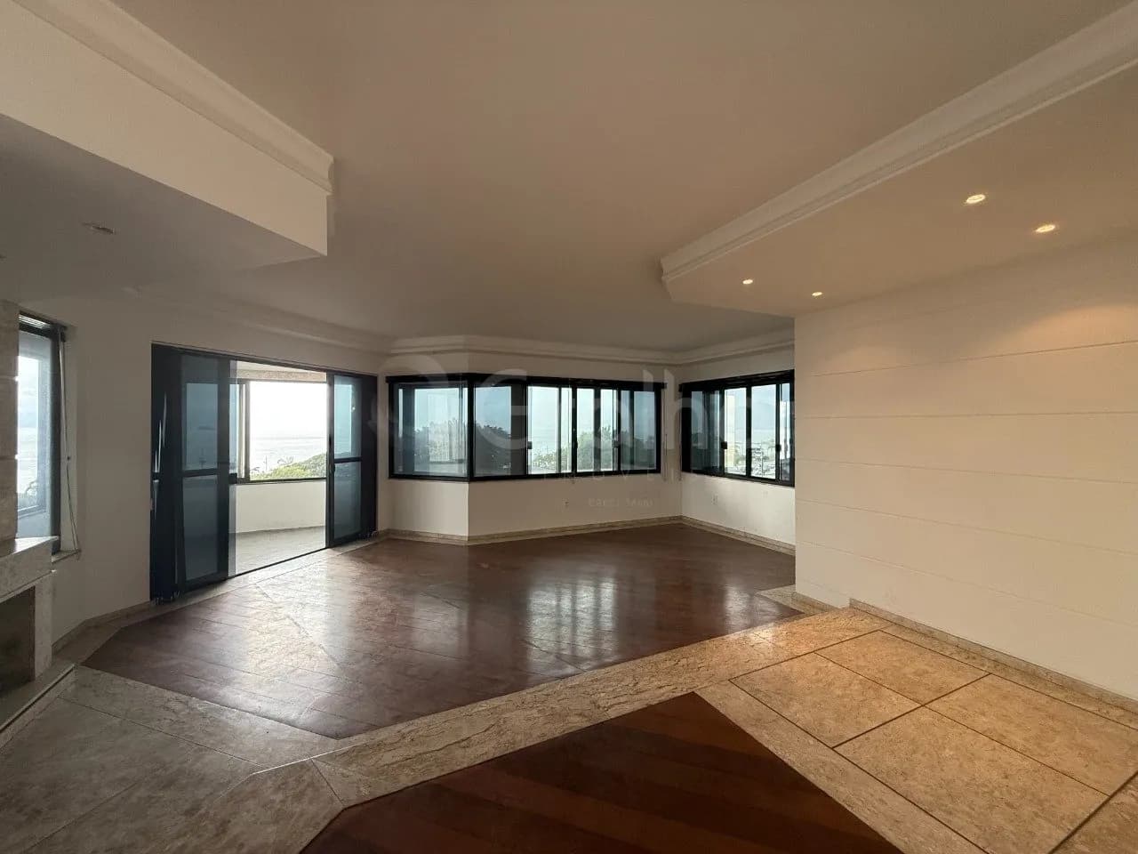 Apartamento para venda com 3 dormitórios em Agronômica com 157 m² — foto 3