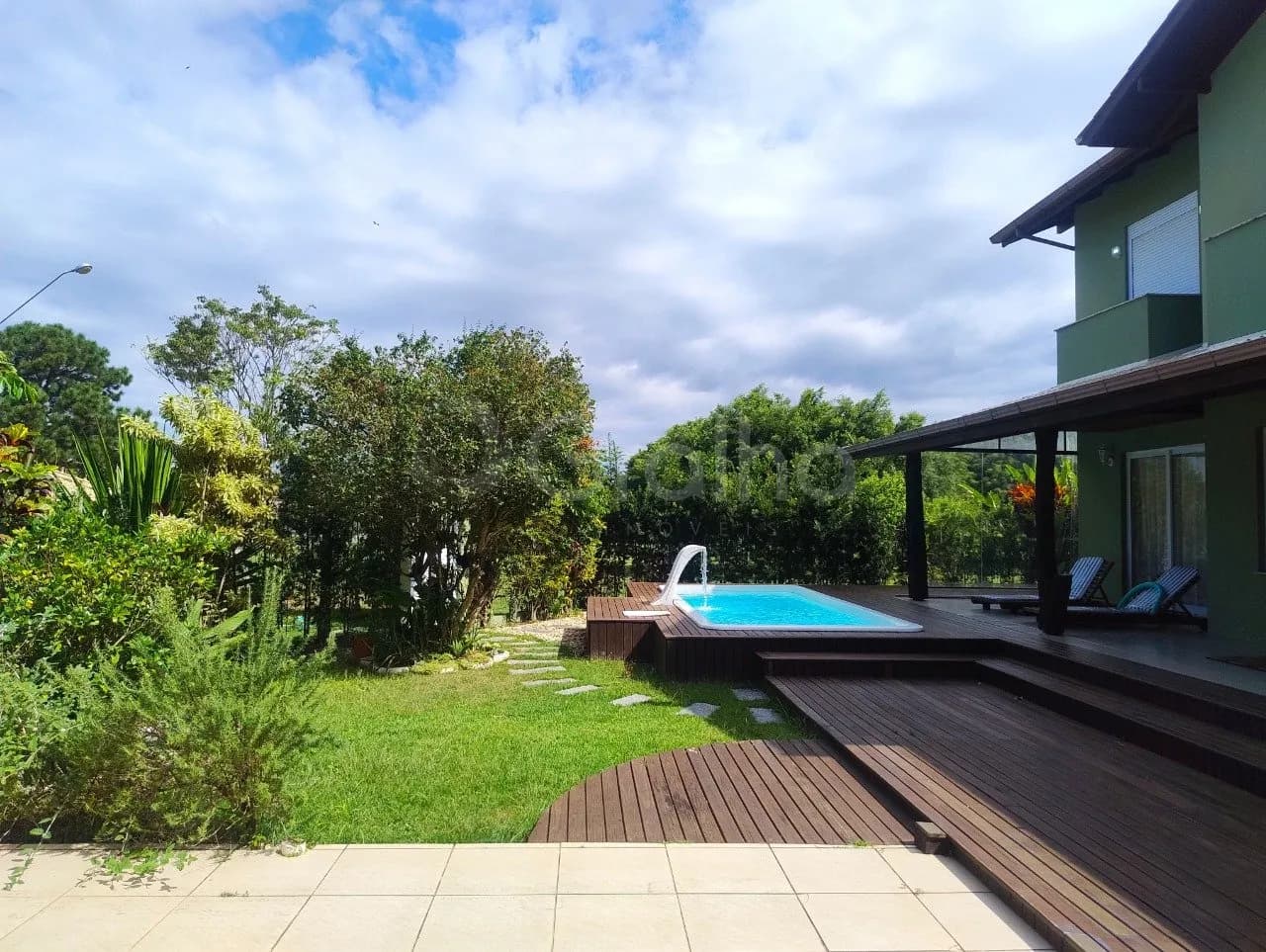 Casa de condomínio para venda com 4 dormitórios em Campeche com 214 m² — foto 2