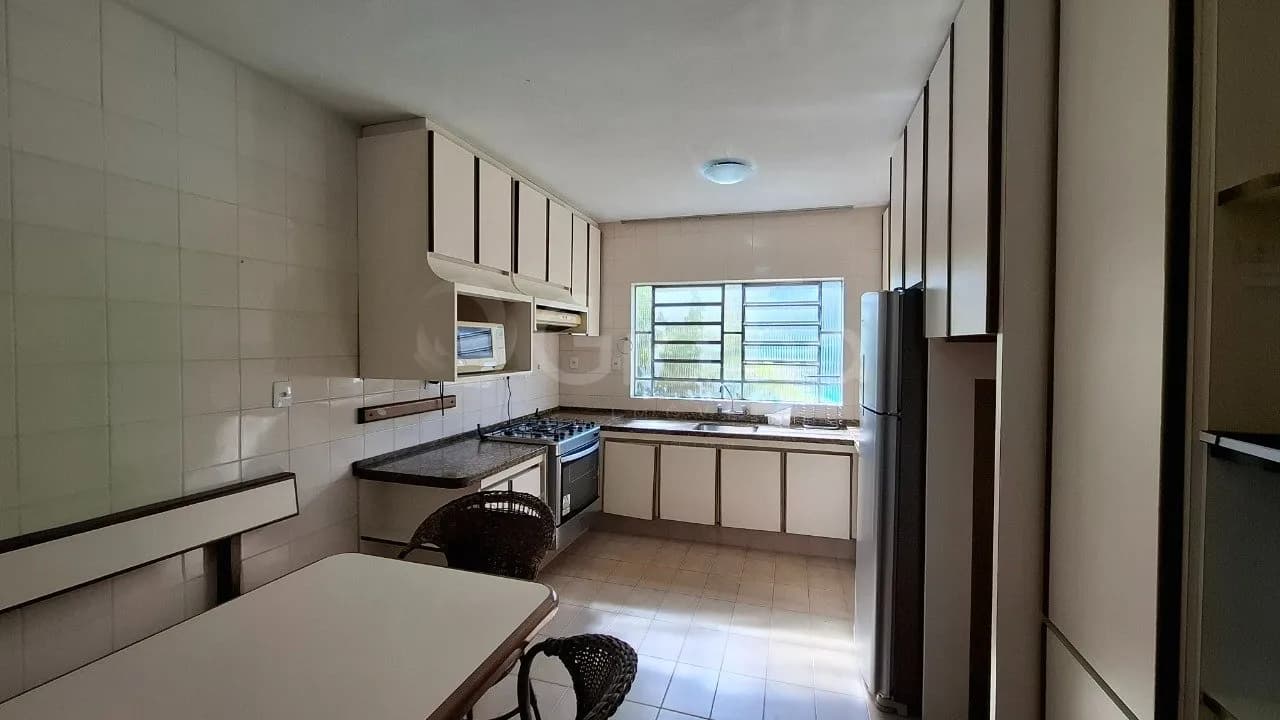Casa para venda com 4 dormitórios em Côrrego Grande com 236 m² — foto 5