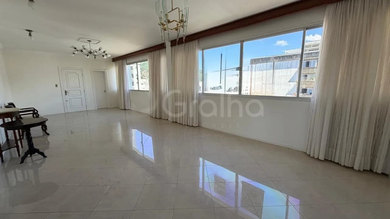 Apartamento para venda com 4 dormitórios em Centro com 218 m² — foto principal