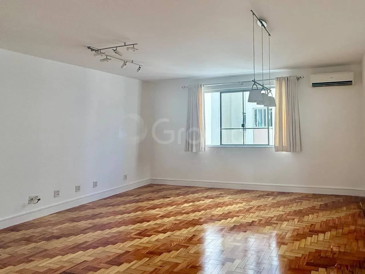 Apartamento para venda com 3 dormitórios em Centro com 139 m² — foto 2