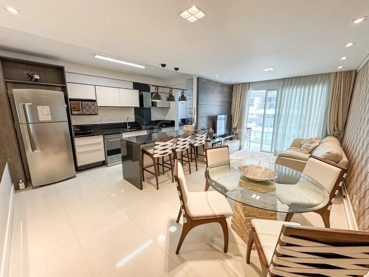 Apartamento para venda com 2 dormitórios em Centro com 93 m² — foto principal