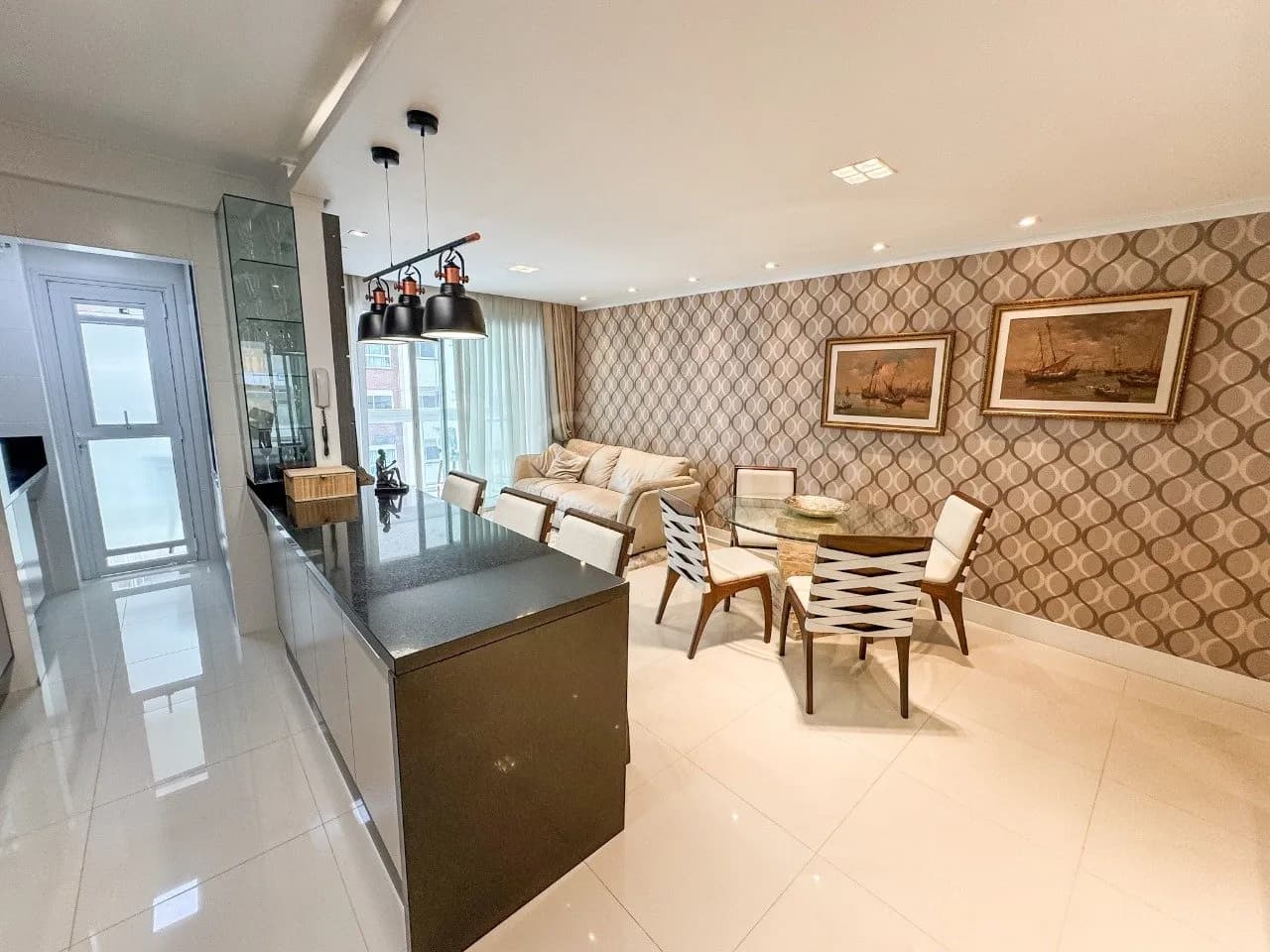 Apartamento para venda com 2 dormitórios em Centro com 93 m² — foto 2
