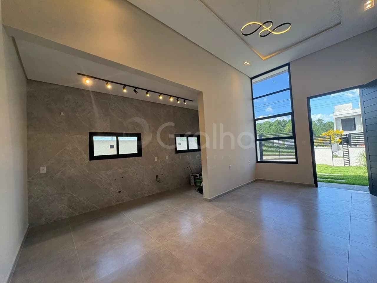 Casa para venda com 2 dormitórios em São João do Rio Vermelho com 98 m² — foto principal