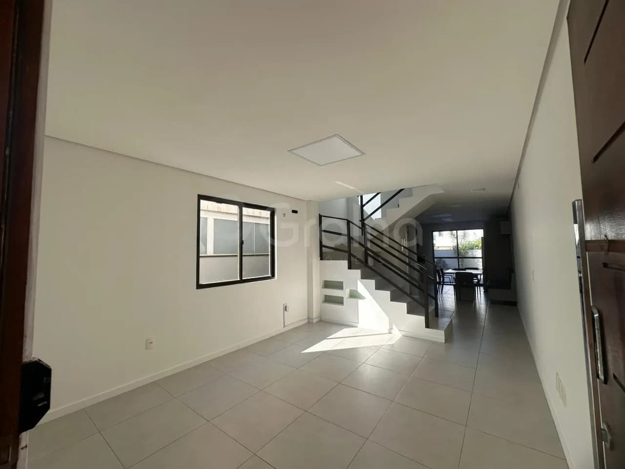 Casa para venda com 3 dormitórios em Campeche com 118 m² — foto principal