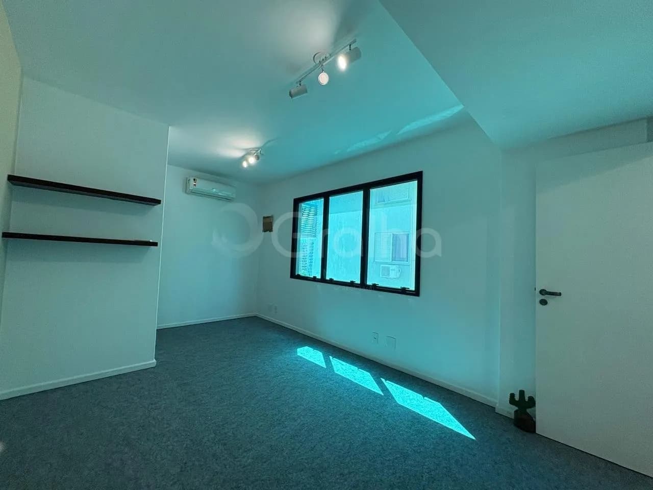 Sala comercial para venda em Centro com 29 m² — foto principal