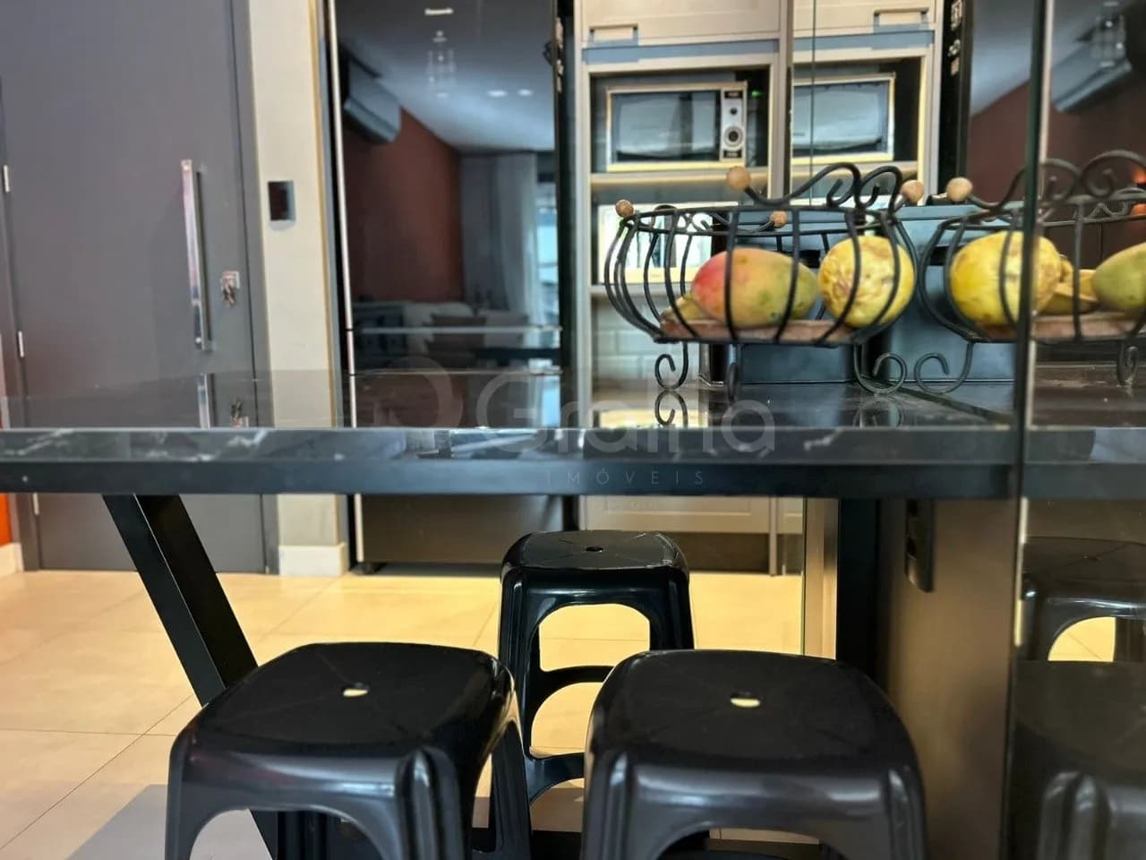 Apartamento para venda com 2 dormitórios em Campeche com 71 m² — foto 2