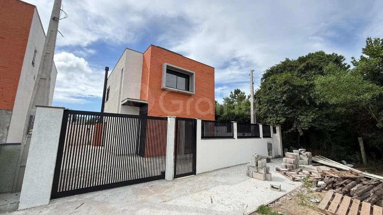 Casa para venda com 3 dormitórios em São João do Rio Vermelho com 127 m² — foto principal